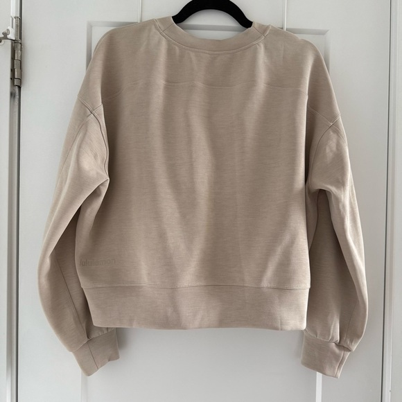Lululemon beige Softstreme Perfectly Oversized Cropped Crew - 6 (Small) - Picture 7 of 8
